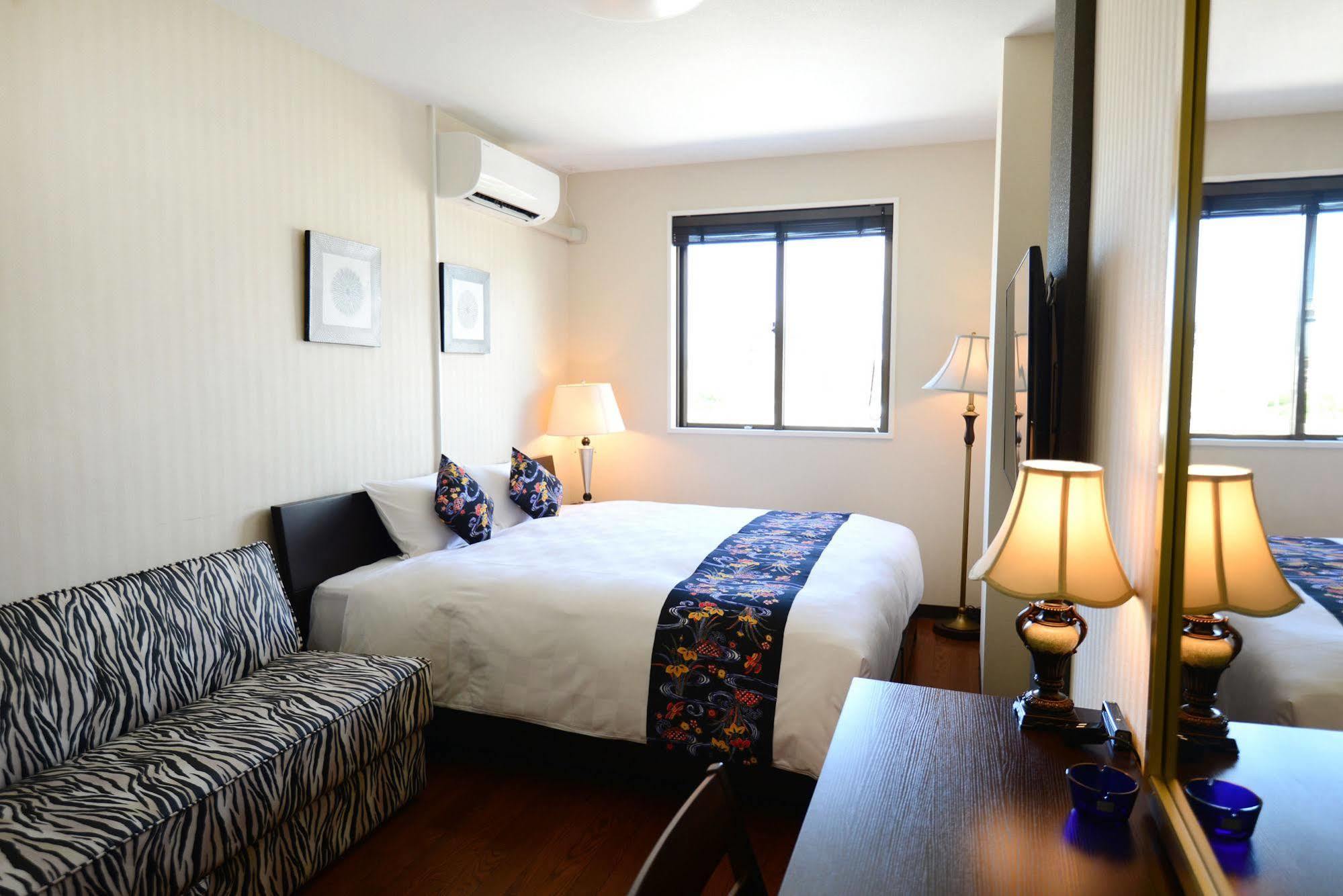Centurion Hotel Resort Okinawa Nago City Exterior foto